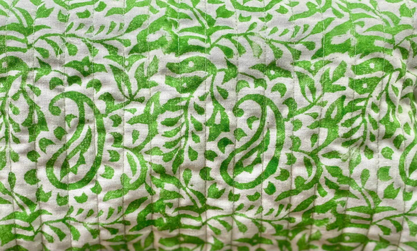 Paisley Garden in green wash bag