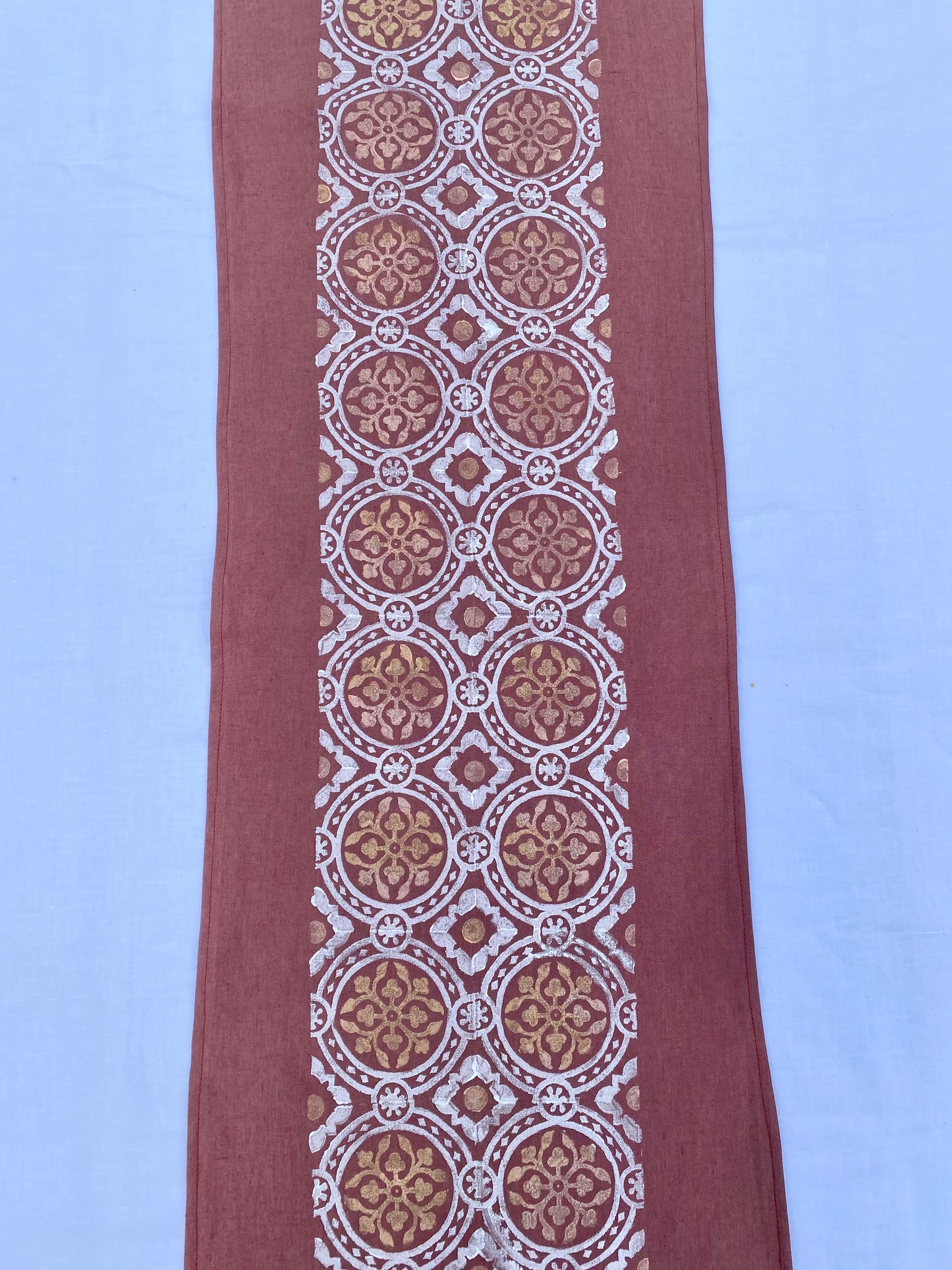 Linen table runners