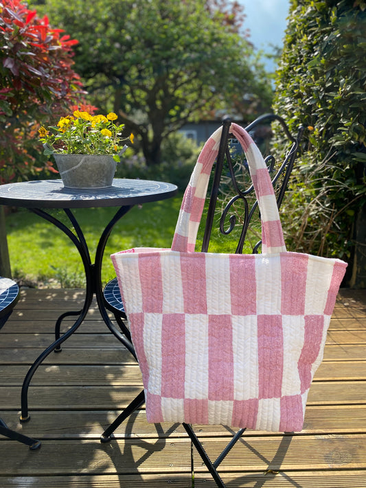 Block check print quilted tote bag - pink