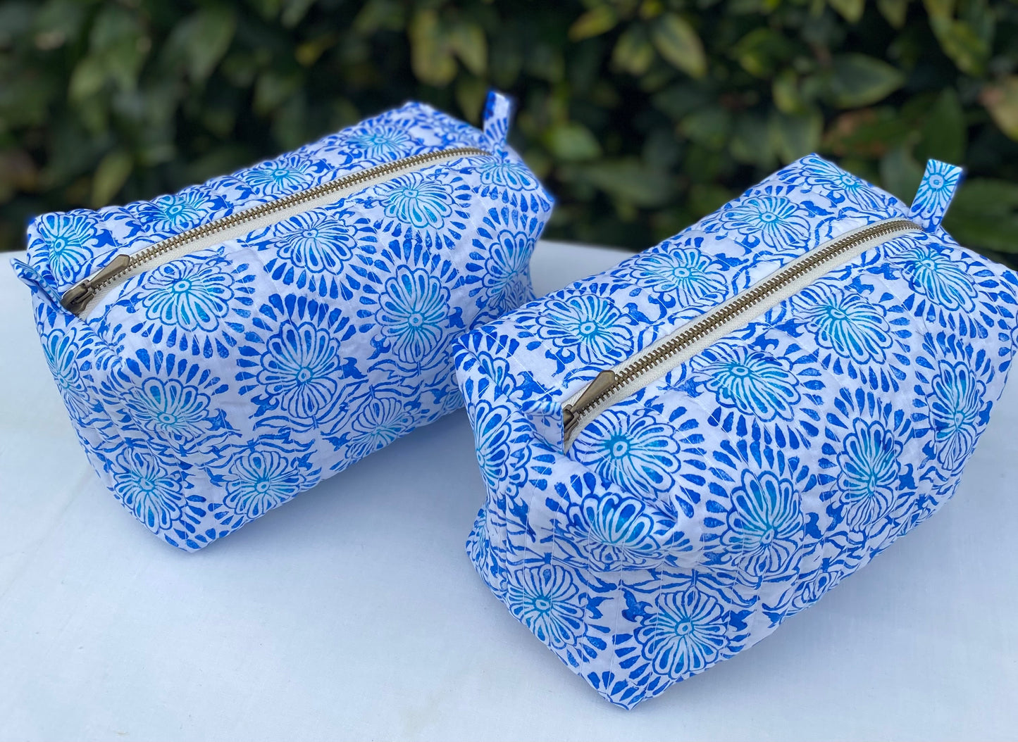 Blue wildflower wash bag